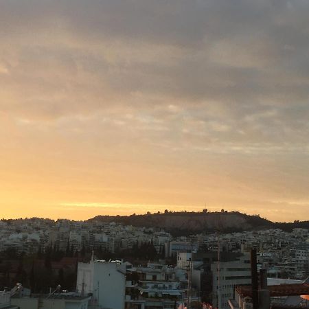 Cozy Apartment Near Metro-Athens View Bagian luar foto
