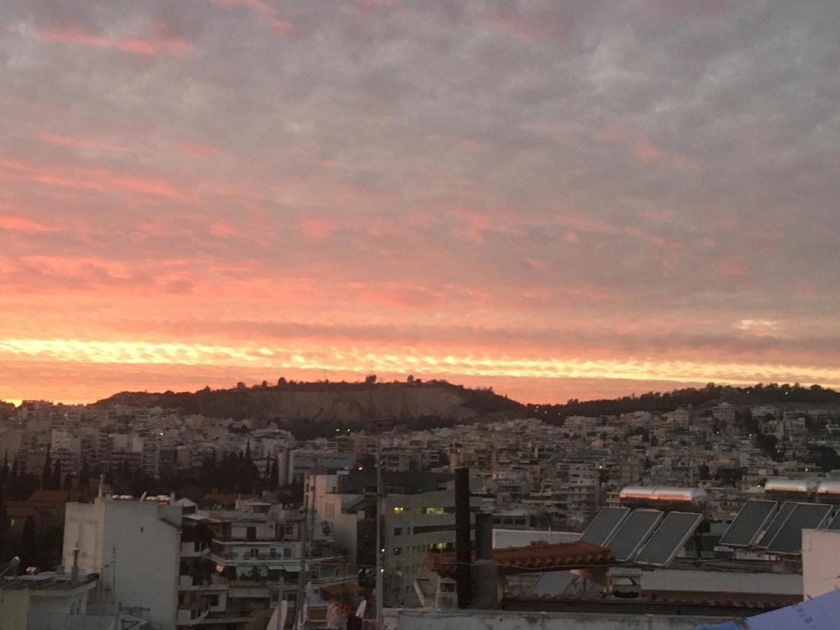 Cozy Apartment Near Metro-Athens View Bagian luar foto
