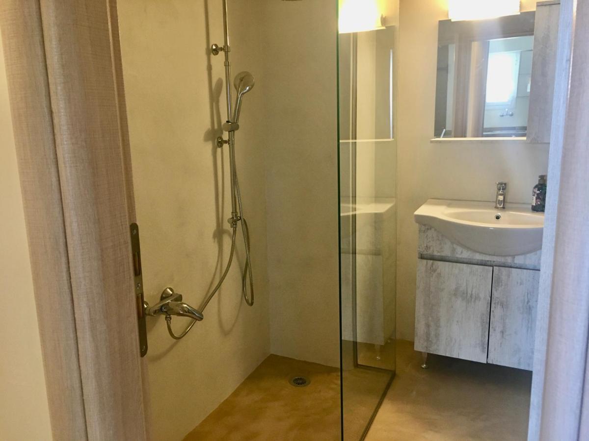 Cozy Apartment Near Metro-Athens View Bagian luar foto