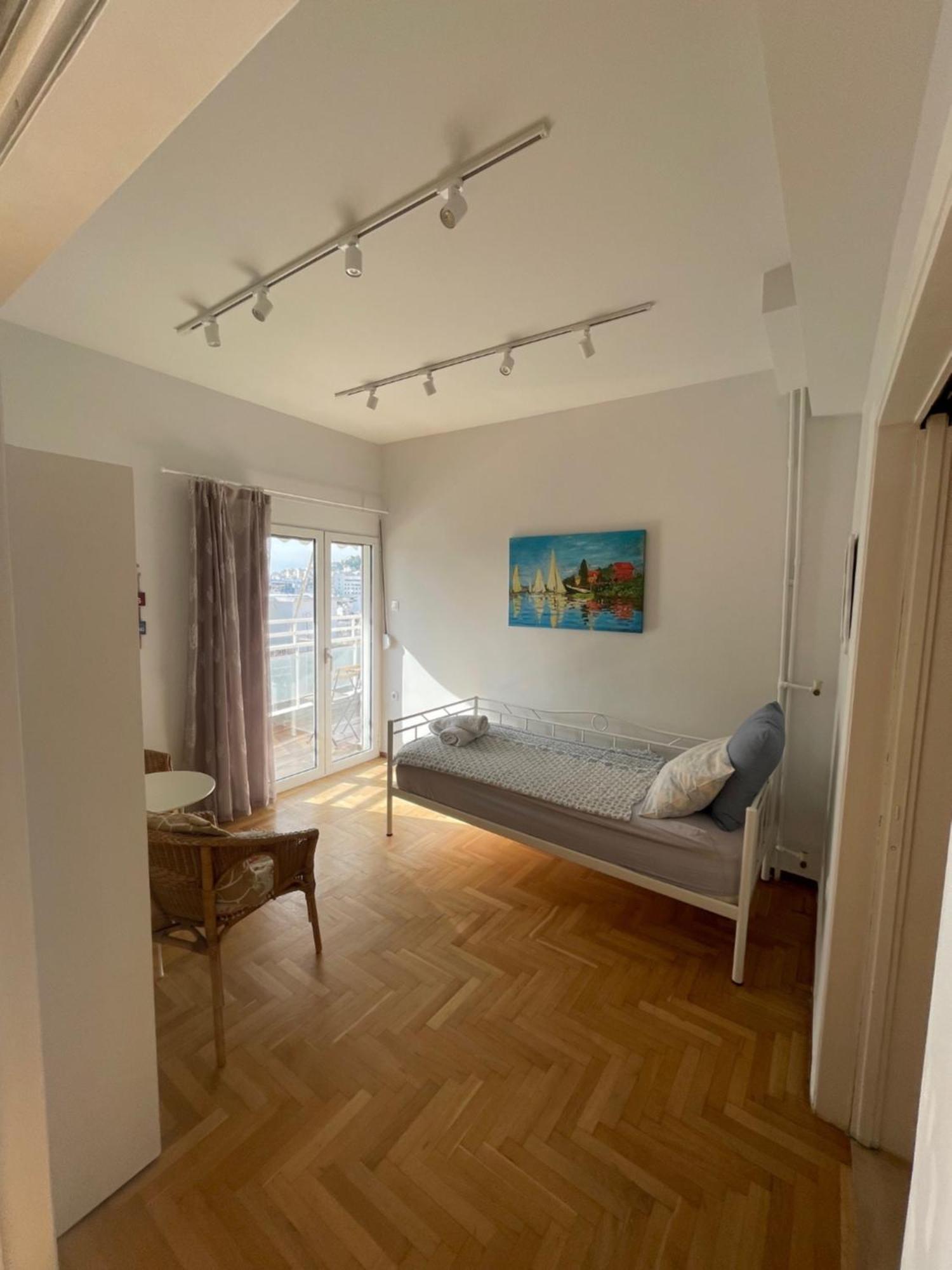 Cozy Apartment Near Metro-Athens View Bagian luar foto