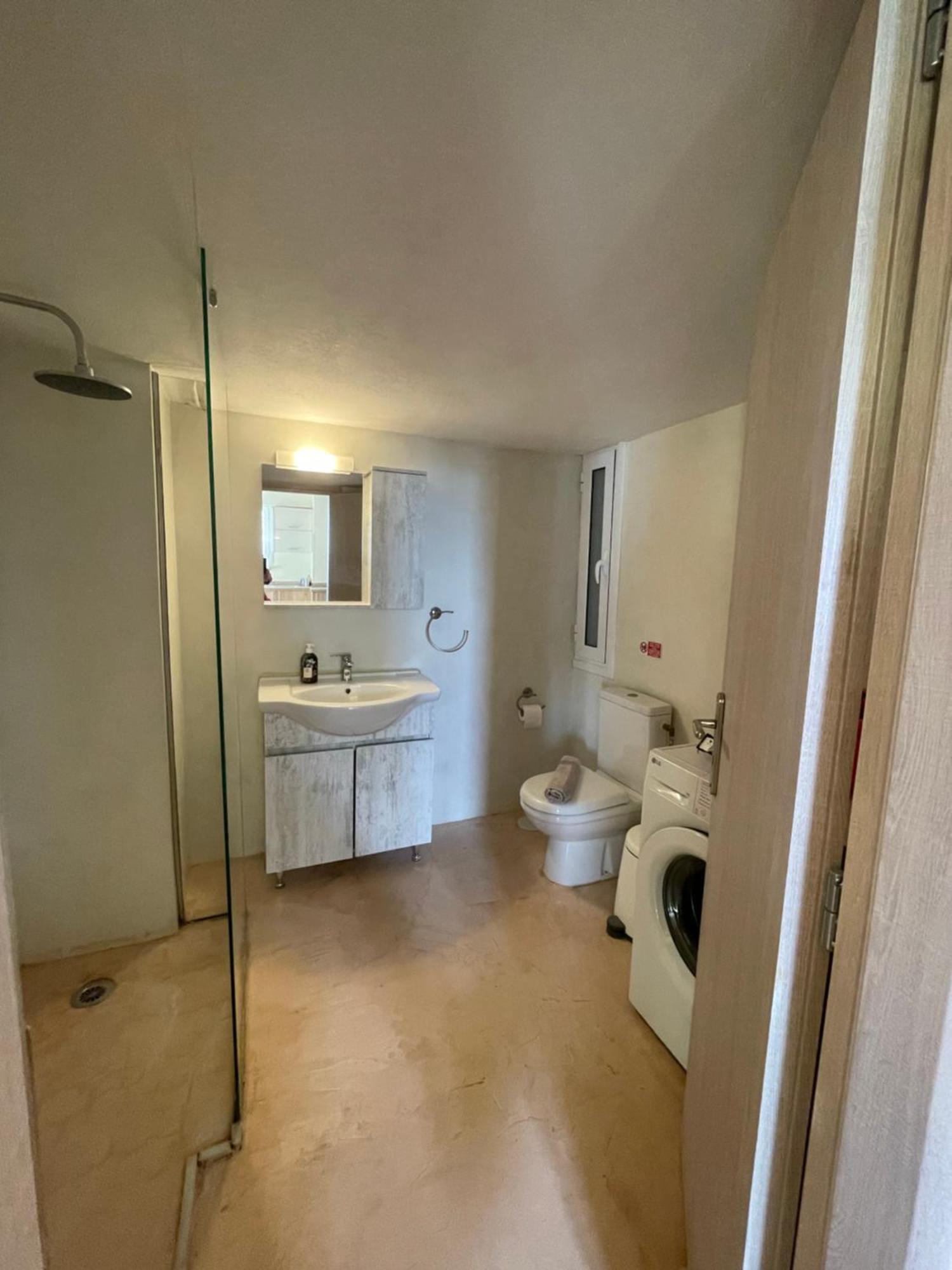 Cozy Apartment Near Metro-Athens View Bagian luar foto